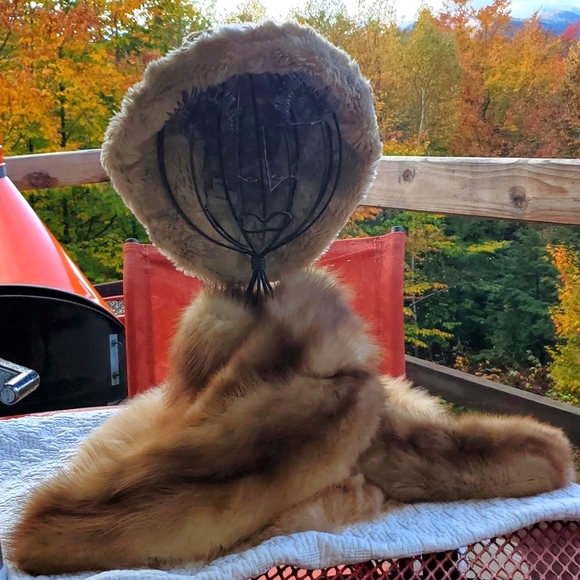 💥SOLD💥Large Authentic Mink Collar - Picture 2 of 14